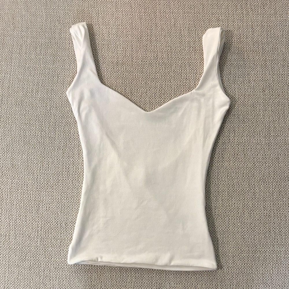 Fitted Backless White Women's Tank Top